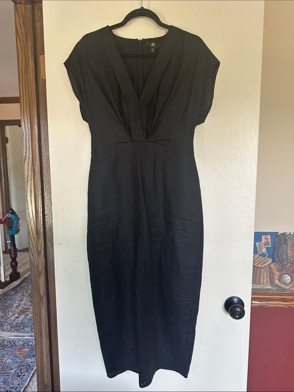 banana republic black midi dress | Dresses | Banana Republic Vneck Silk dress